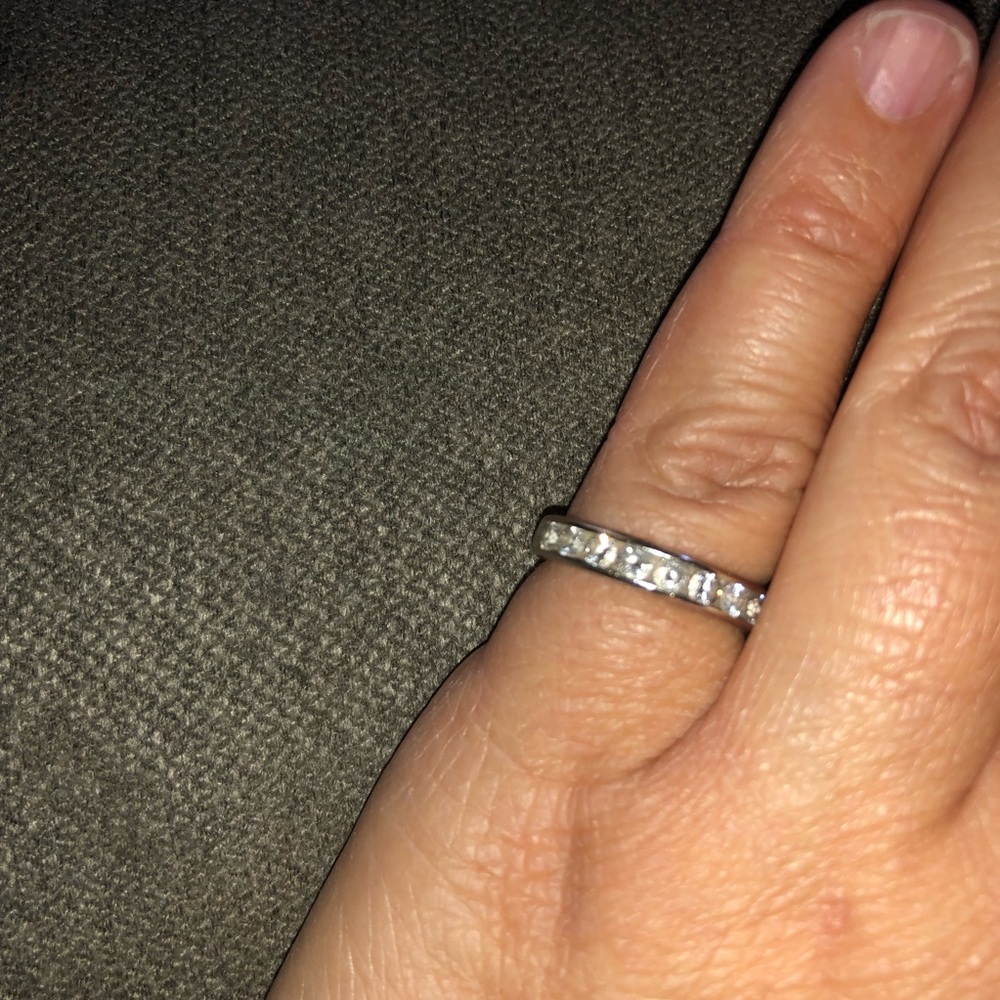 Kay jewelers 1 ct diamond ring size 5.5 paid $1400